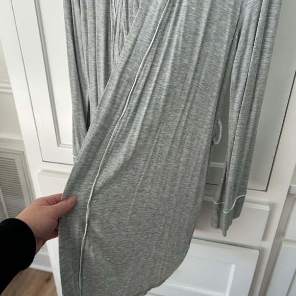 Pea in the Pod Gray Sleepwear Nursing Set - Picture 4 of 6